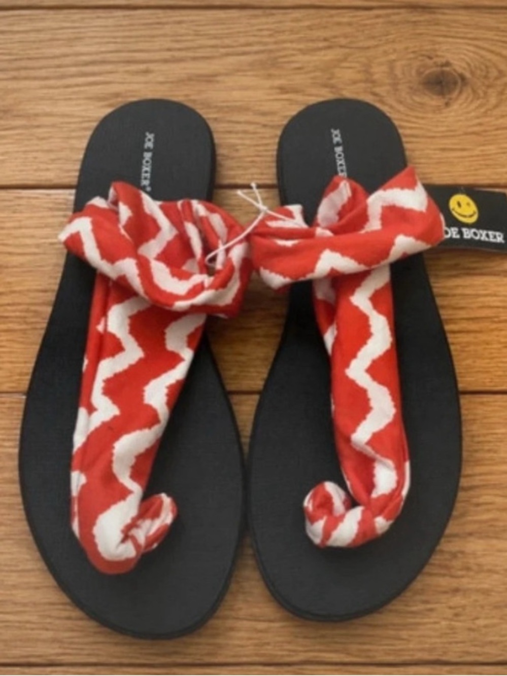 Joe Boxer Red & White Zigzag Toe-Loop Sandals on Black Footbed